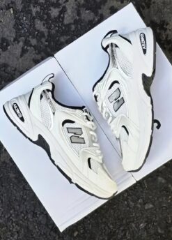 سنيكر New Balance